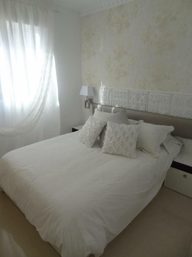 Infostays Maria Zambrano มาลากา ภายนอก รูปภาพ
