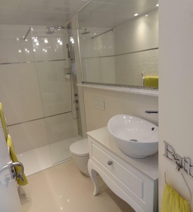 Infostays Maria Zambrano มาลากา ภายนอก รูปภาพ