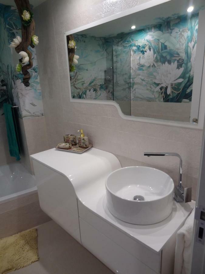 Infostays Maria Zambrano มาลากา ภายนอก รูปภาพ